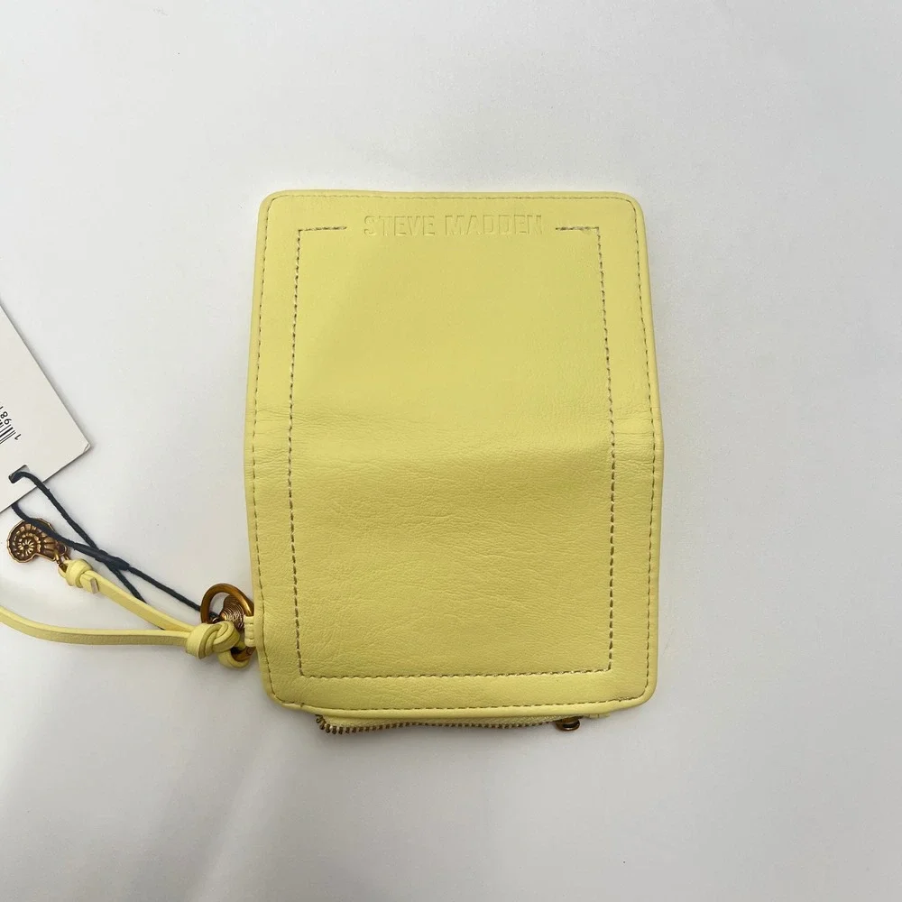 Steve Madden BBertie Yellow Bifold Card Case Wallet Seashell Charms